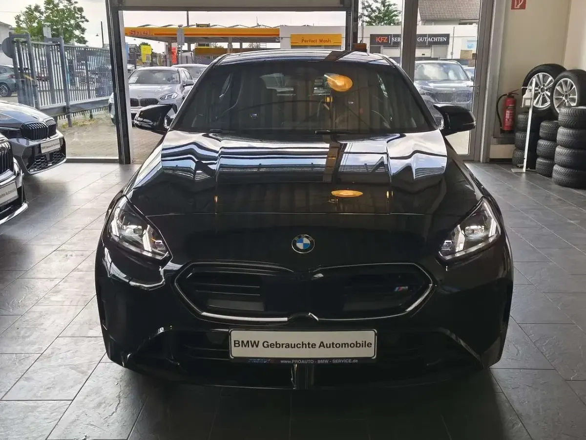 Gebraucht BMW M1 M Sport 300 PS (220 kW) 2025 Black sapphire Coupé