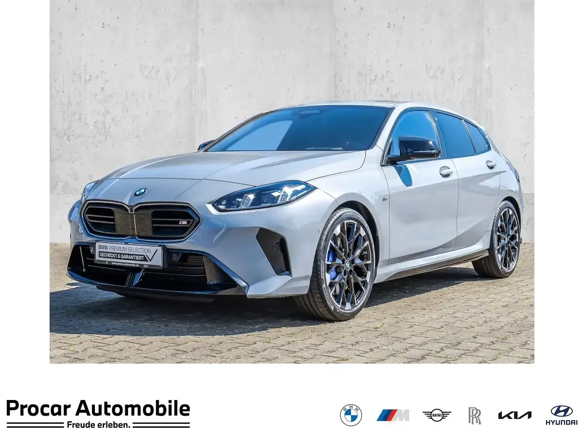 Gebraucht BMW M135 M Sport 317 PS (233 kW) 2025 Kleinwagen