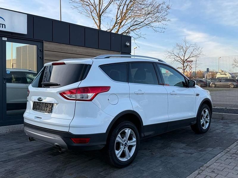 Gebraucht Ford Kuga SYNC Edition 150 PS (110 kW) 2016 Weiß SUV