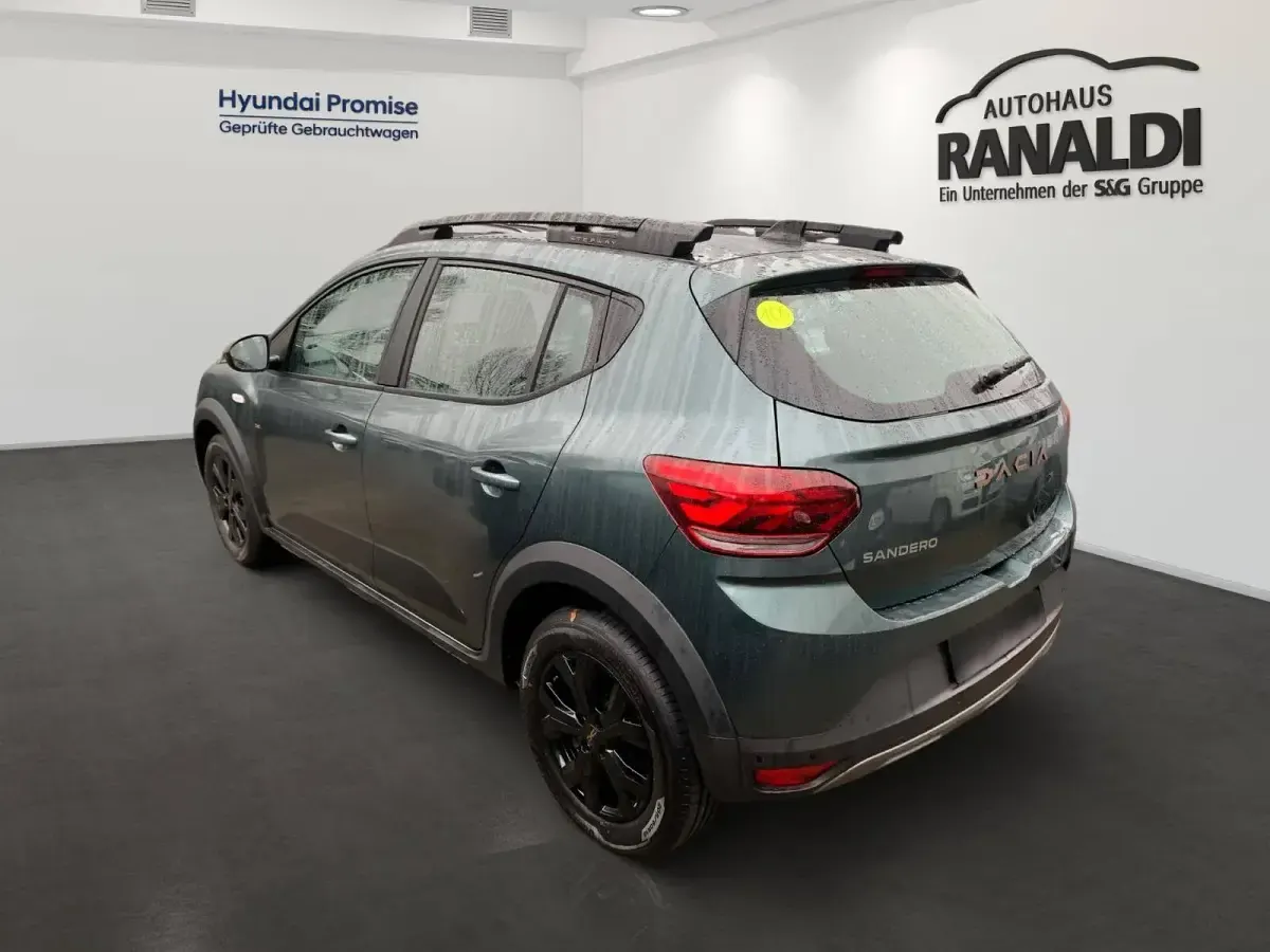 Neu Dacia Sandero Extreme 110 PS (80 kW) 2025 Gruen SUV