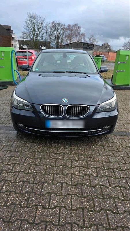 Gebraucht BMW 525 245 PS (180 kW) 2007 Blau Limousine