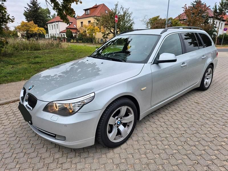 Silber Gebraucht 2010 BMW 525 Kombi | 4.500 € (Etwas zu teuer) - Bild 1/4