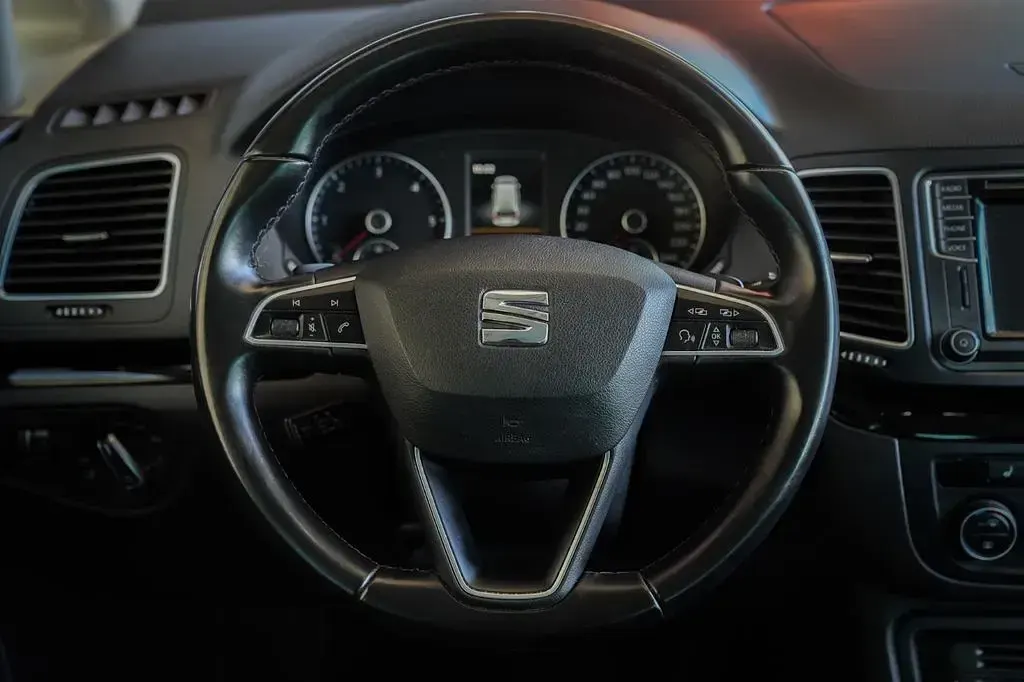 Gebraucht Seat Alhambra Style 177 PS (130 kW) 2019 Grau Van / Kleinbus