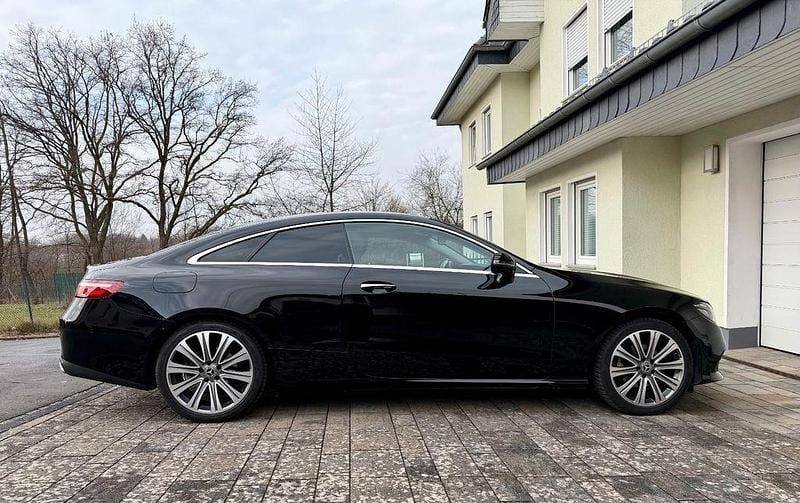 Gebraucht Mercedes E200 184 PS (135 kW) 2018 Schwarz Coupé