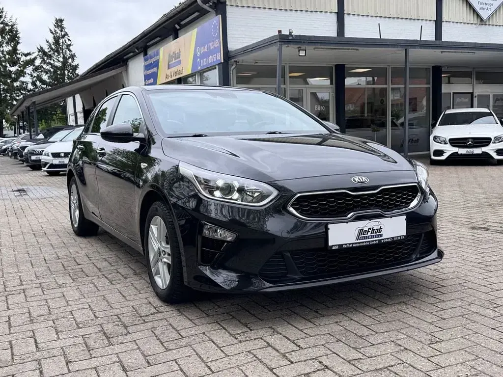 Gebraucht Kia Ceed Vision 140 PS (102 kW) 2021 Schwarz Kleinwagen