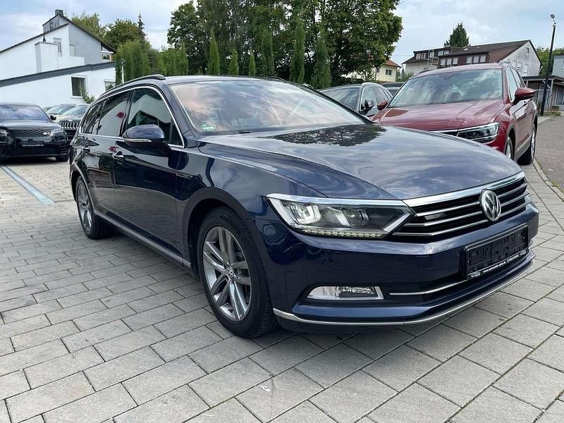 Barnato/ontariogruen Gebraucht 2017 VW Passat Comfortline Kombi | 18.500 € (Fairer Preis) - Bild 1/4
