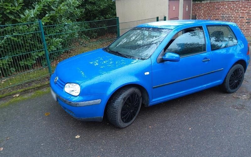 Gebraucht VW Golf IV 75 PS (55 kW) 2002 Blau Kleinwagen