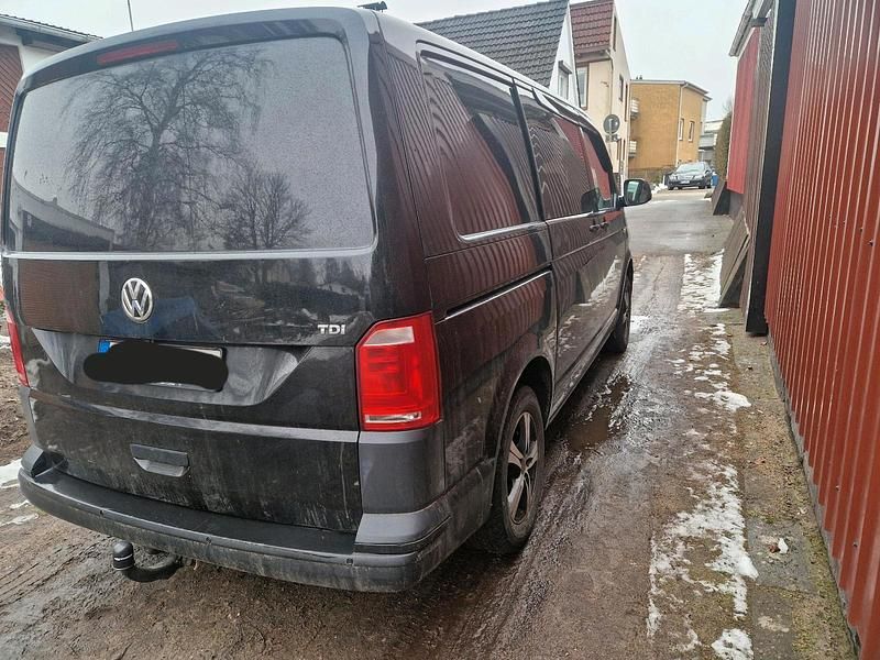 Gebraucht VW Transporter 84 PS (61 kW) 2016 Schwarz Van