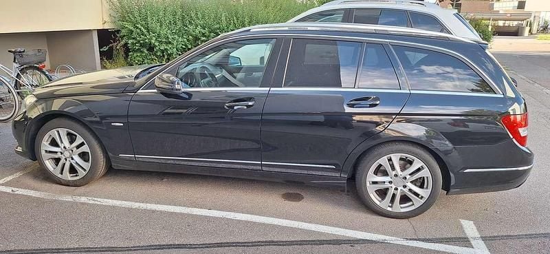 Schwarz Gebraucht 2012 Mercedes C220 Avantgarde Kombi | 9.000 € (Fairer Preis) - Bild 1/4