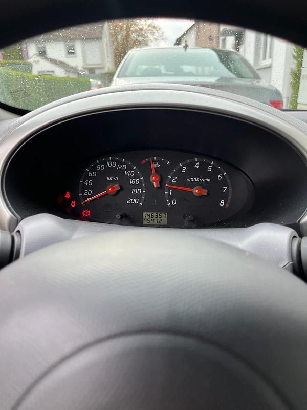 Gebraucht Nissan Micra 65 PS (47 kW) 2003 Rot Kleinwagen