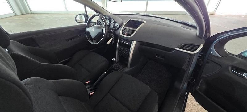 Gebraucht Peugeot 207 105 PS (77 kW) 2009 Grau Kleinwagen