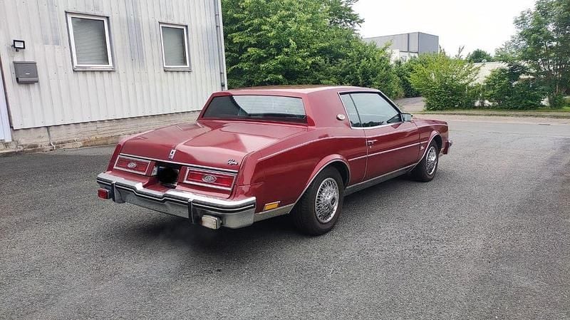 Gebraucht Buick Riviera 143 PS (105 kW) 1983 Rot Coupé