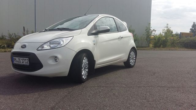Gebraucht Ford Ka Titanium 94 PS (69 kW) 2010 Weiß metallic Kleinwagen