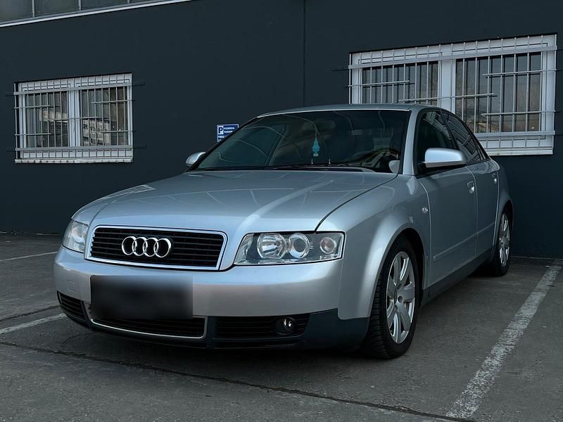 Gebraucht Audi A4 131 PS (96 kW) 2001 Silber Limousine