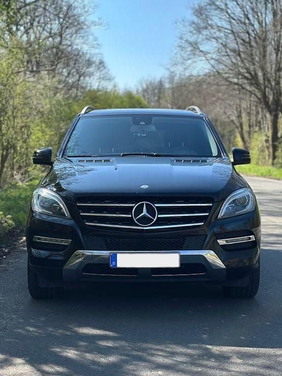 Gebraucht Mercedes ML250 204 PS (150 kW) 2013 Schwarz SUV