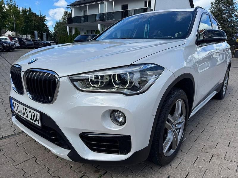 Weiß Gebraucht 2016 BMW X1 Sport Line SUV | 17.500 € (Fairer Preis) - Bild 1/4