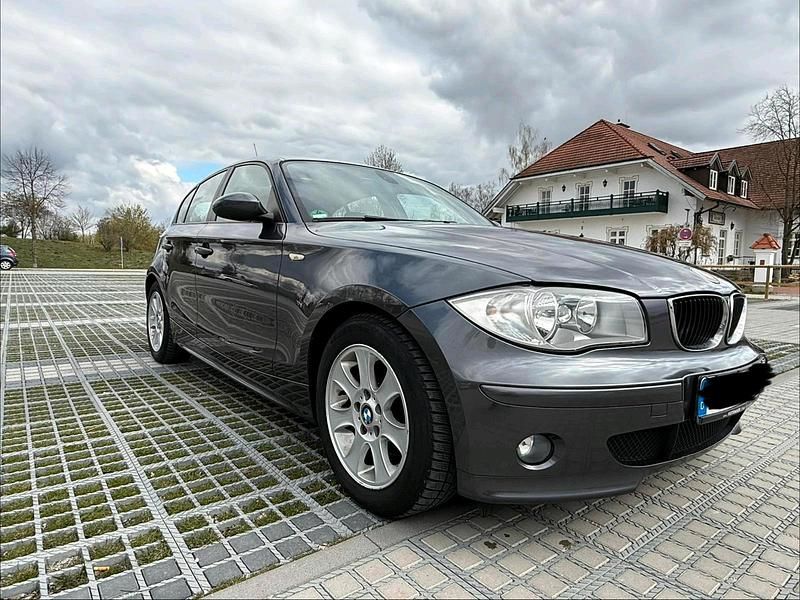 Gebraucht BMW 120 163 PS (119 kW) 2005 Grau Kleinwagen
