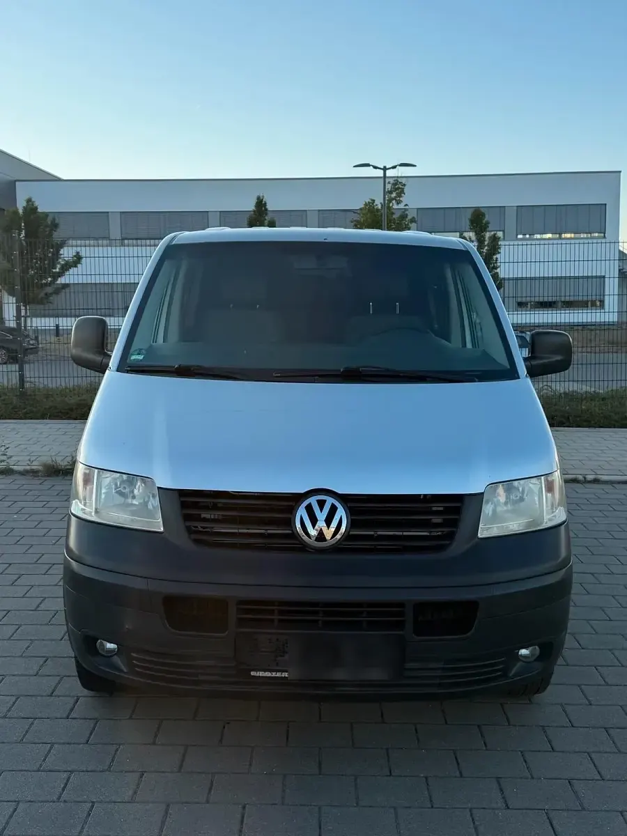 Gebraucht VW Caravelle 131 PS (96 kW) 2009 Silber Van