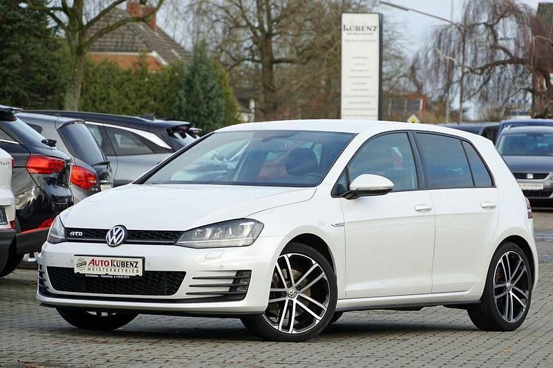 Weiß Gebraucht 2014 VW Golf VII Sport Limousine | 13.990 € (Fairer Preis) - Bild 1/4