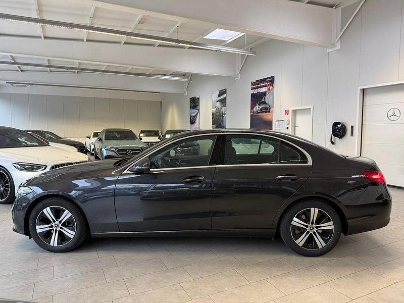 Gebraucht Mercedes C180 Avantgarde 170 PS (125 kW) 2025 Lack graphitgrau Limousine
