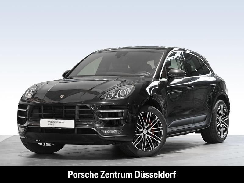 Tiefschwarzmetallic Gebraucht 2015 Porsche Macan Turbo SUV | 46.900 € - Bild 1/4