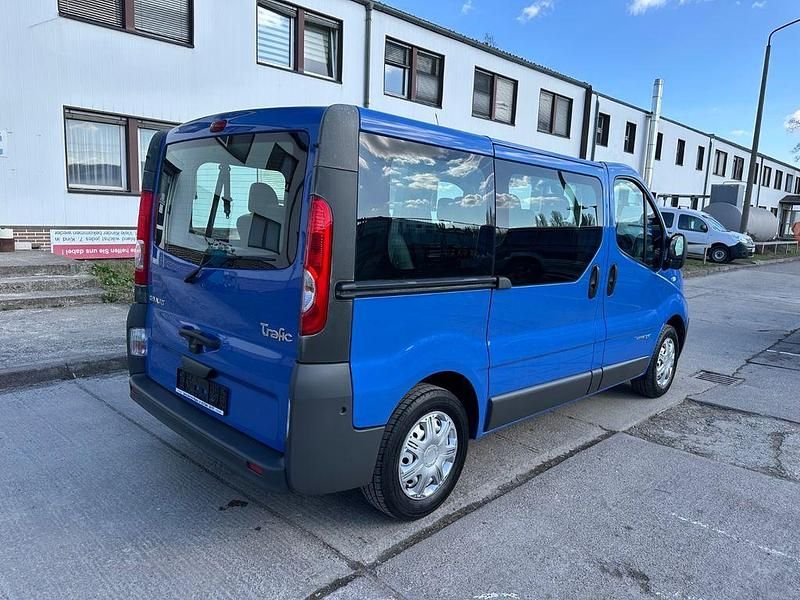 Gebraucht Renault Trafic 114 PS (83 kW) 2010 Blau Van / Kleinbus