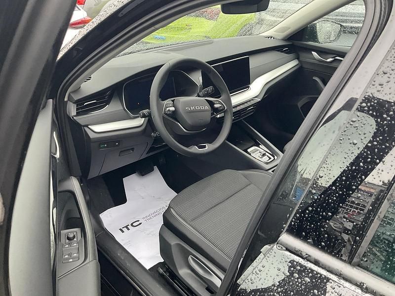 Neu Skoda Octavia Selection 150 PS (110 kW) 2026 Black magic perleffekt Kombi