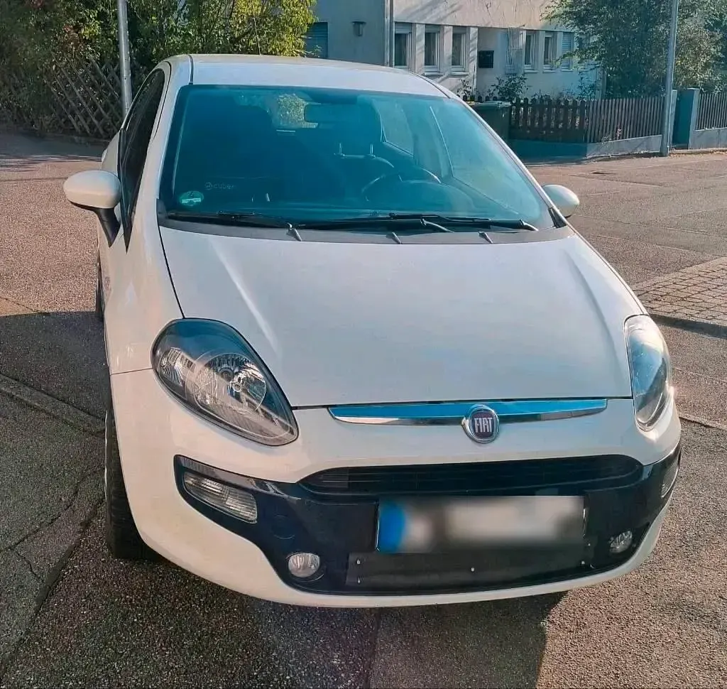 Gebraucht Fiat Punto Evo 77 PS (56 kW) 2011 Weiß Kleinwagen