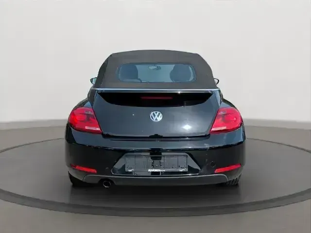 Gebraucht VW Beetle Cabriolet Basis 105 PS (77 kW) 2015 Ebenholzschwarz Cabrio