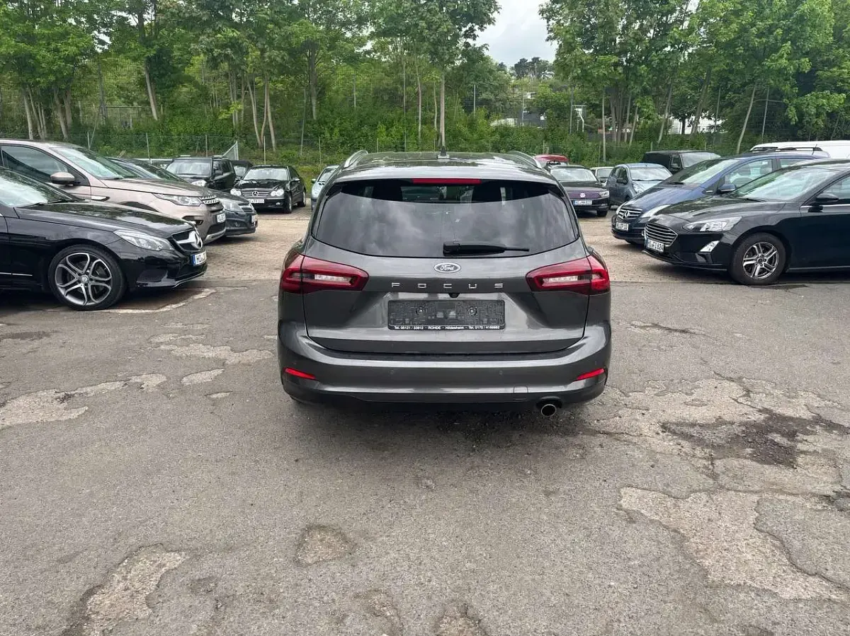 Gebraucht Ford Focus Titanium X 120 PS (88 kW) 2022 Magneticgrau (metallic) Kombi
