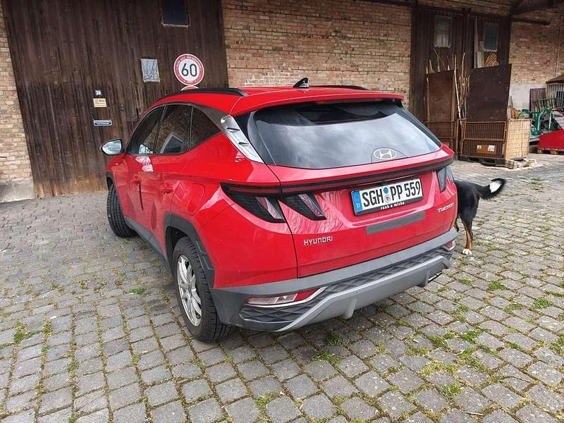 Gebraucht Hyundai Tucson Style 150 PS (110 kW) 2023 Rot SUV