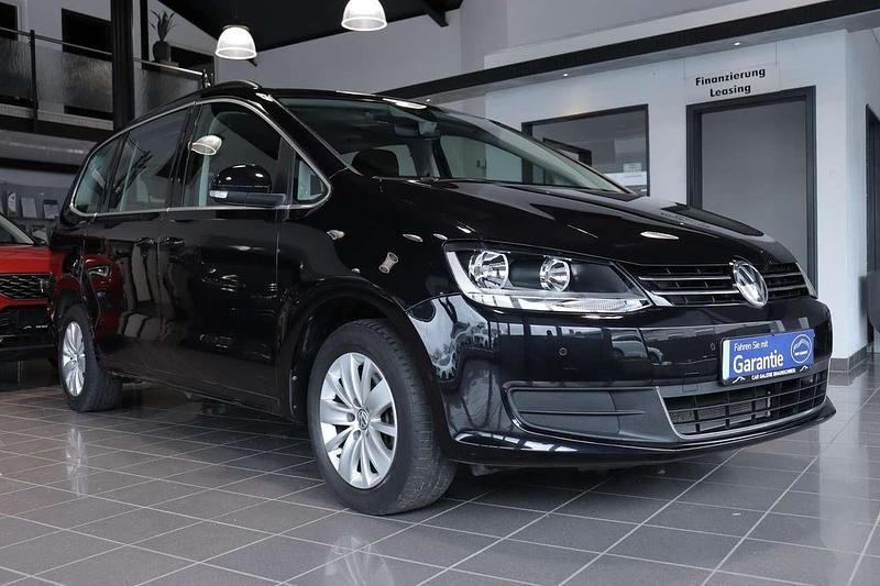 Gebraucht VW Sharan Comfortline 150 PS (110 kW) 2021 Schwarz Van / Kleinbus