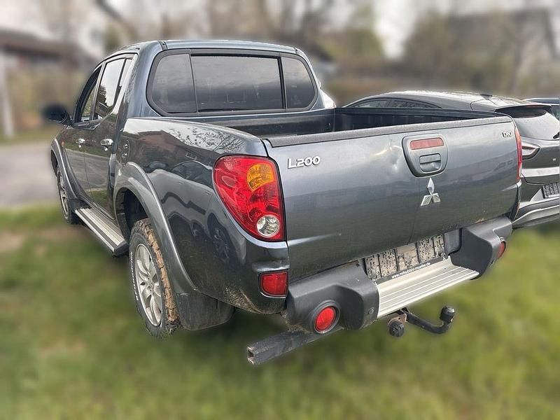 Gebraucht Mitsubishi L200 Intense 167 PS (122 kW) 2007 Grau Pickup
