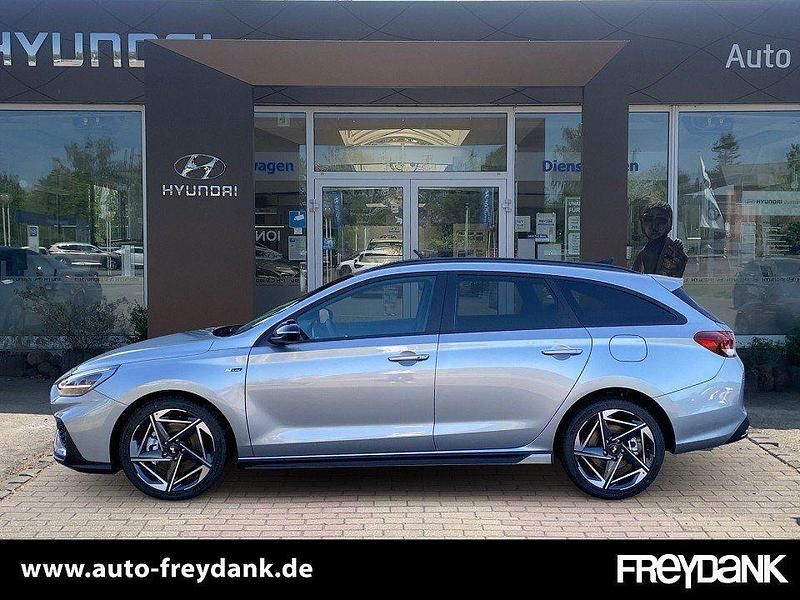 Neu Hyundai i30 140 PS (102 kW) 2025 Shimmering silver Kombi