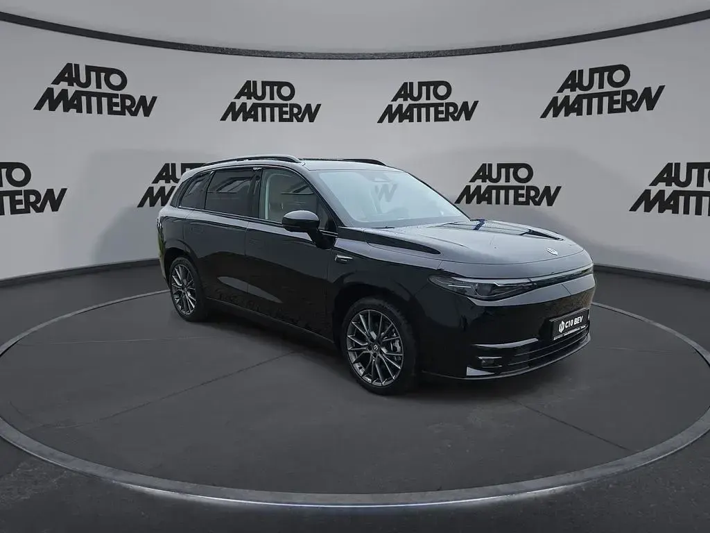 Ny Leapmotor C10 439 kW (598 HK) 2026 Sort SUV