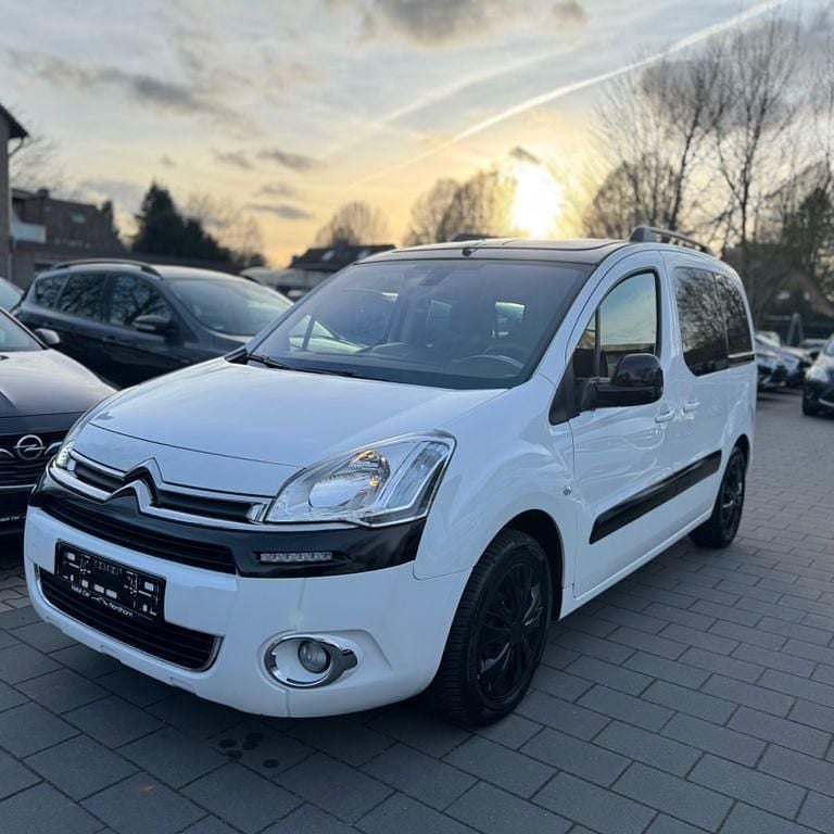Gebraucht Citroën Berlingo 120 PS (88 kW) 2013 Weiß Van / Kleinbus