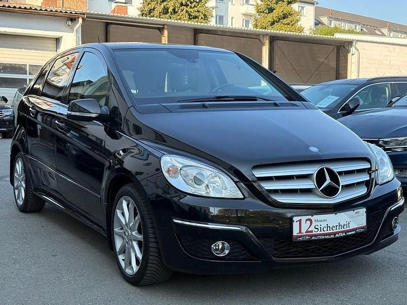 Gebraucht Mercedes B200 140 PS (102 kW) 2009 Schwarz Van / Kleinbus