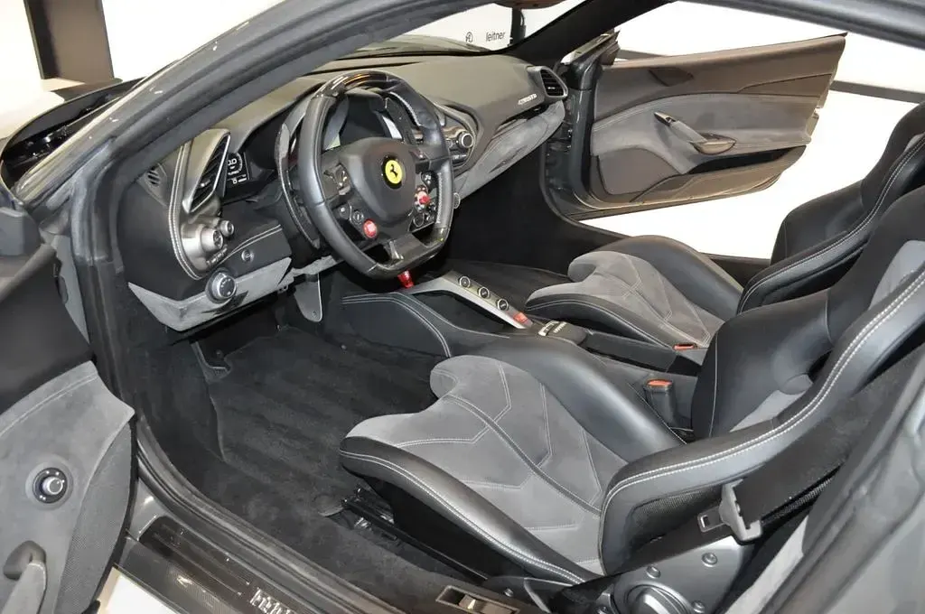 Gebraucht Ferrari 488 669 PS (492 kW) 2017 Grau