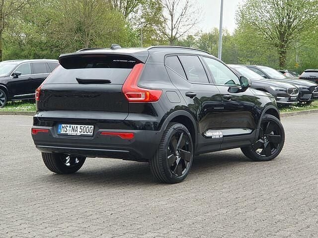 Gebraucht Volvo XC40 Plus 163 PS (119 kW) 2025 Onyx black / SUV