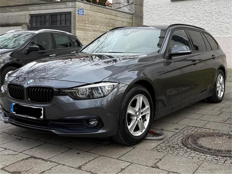 Gebraucht BMW 318 Comfort Edition 150 PS (110 kW) 2019 Grau Kombi