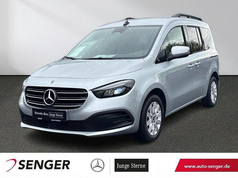 Silber Gebraucht 2024 Mercedes T180 Progressive Van / Kleinbus | 30.750 € (Etwas zu teuer) - Bild 1/4