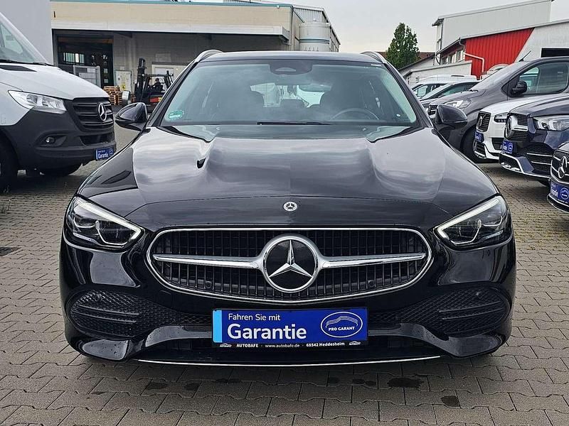 Gebraucht Mercedes C300e 204 PS (150 kW) 2022 Schwarz Kombi