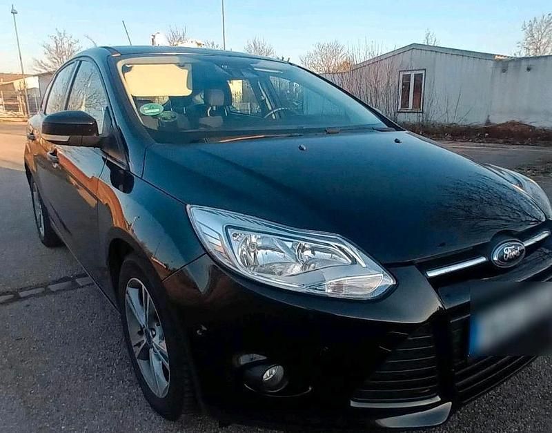 Gebraucht Ford Focus 125 PS (91 kW) 2013 Schwarz Limousine