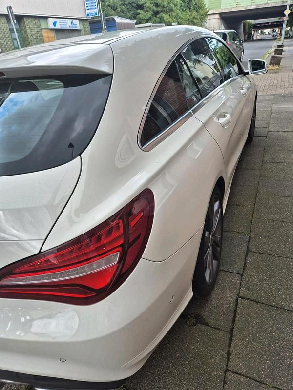 Gebraucht Mercedes CLA180 122 PS (89 kW) 2017 Limousine