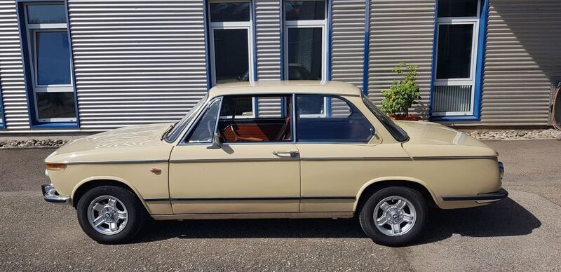 Sahara Gebraucht 1972 BMW 2002 Limousine | 35.990 € - Bild 1/4