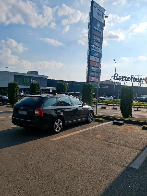 Gebraucht Skoda Octavia 105 PS (77 kW) 2012 Schwarz Kombi