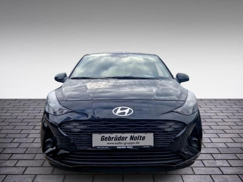 Neu Hyundai i10 Select 63 PS (46 kW) 2025 Schwarz / Kleinwagen