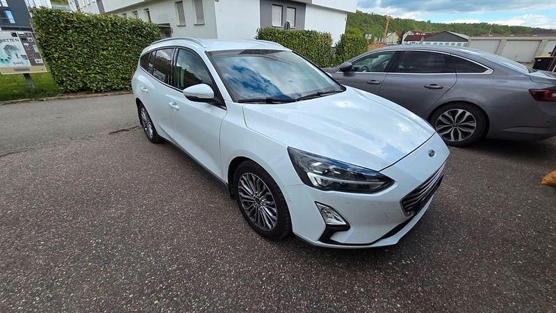 Używany Ford Focus Titanium 150 KM (110 kW) 2020 Biały Sedan/Limuzyna