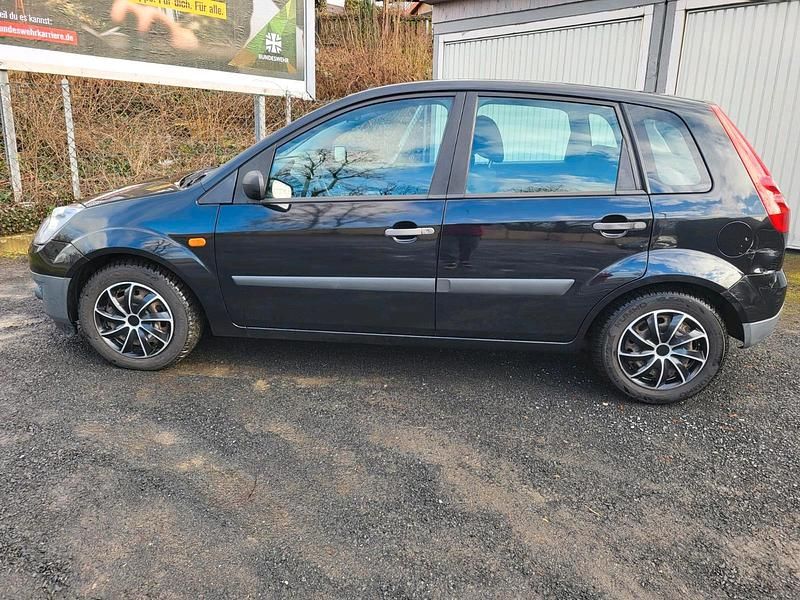 Gebraucht Ford Fiesta 80 PS (58 kW) 2006 Schwarz Kleinwagen