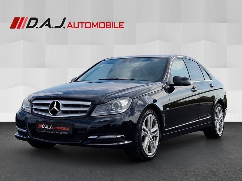 Schwarz Gebraucht 2011 Mercedes C180 Avantgarde Limousine | 8.990 € (Guter Preis) - Bild 1/4